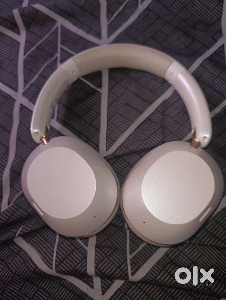 Realme techlife studio h1 headphones