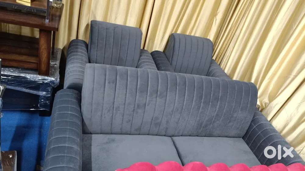 Brand new model 3+1+1 seater sofa set available in starf furniture