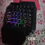 One hand gaming mouse and keyboard