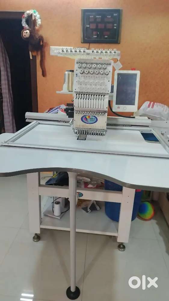 Computer embroidery machine
