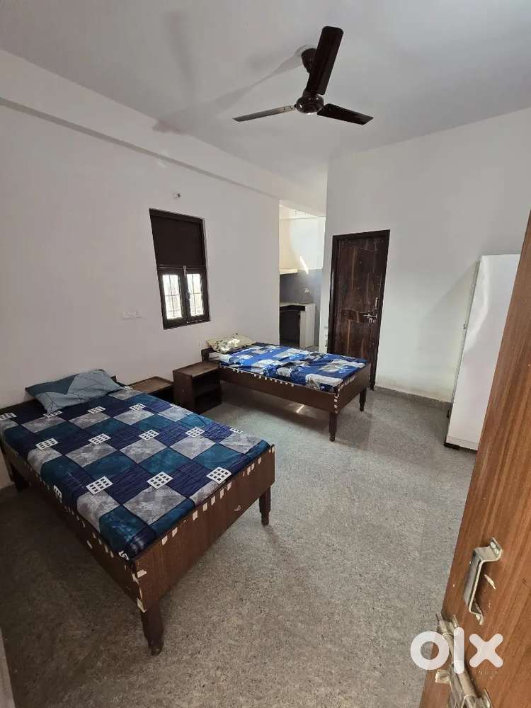 1 Rk Independent Rooms available in 8000rs price