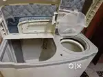 Sumsung semi automatic 8kg washing machine