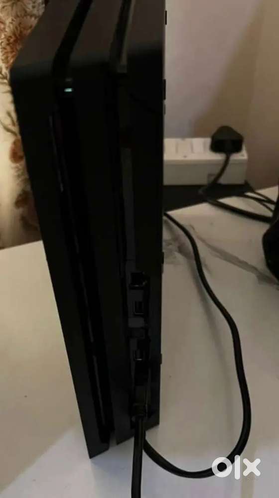 Playstation 4 pro 1TB