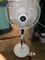 Suniore moving fan full copper motor in white color only one monts old