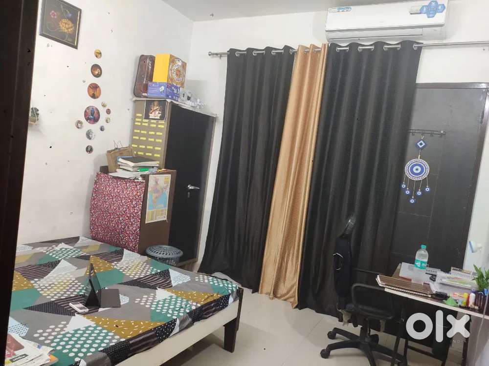 Required Girl Roommate