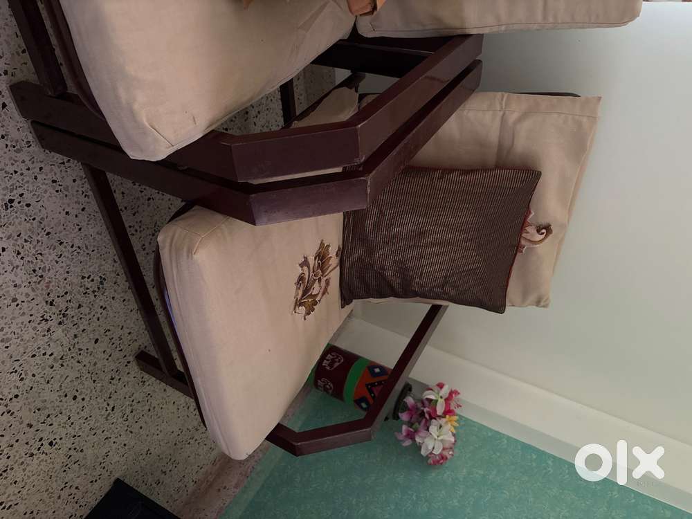 Rot iron sofa