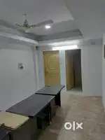 Office 230 sq ft on rent near cow circle