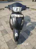 Pleaseure moped ,very good condition,new battery  ,new tyre