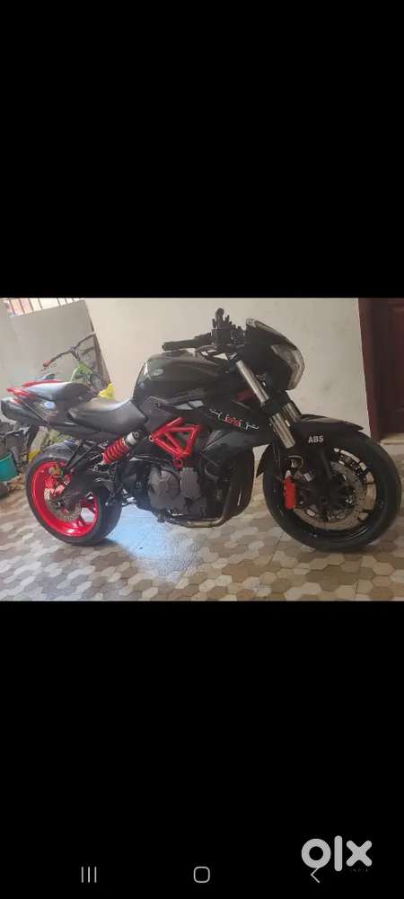 Benelli 600i