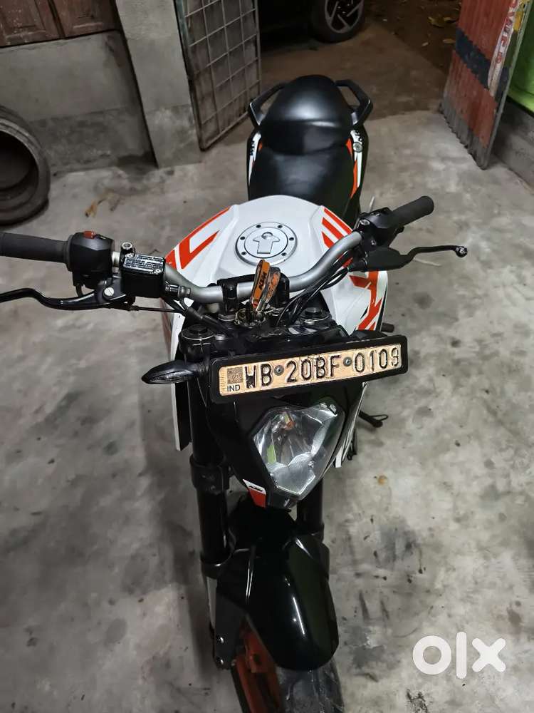 ,Bs4,end of 2019,mint condition, new tyres