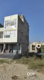 Showroom 2 floor on rent