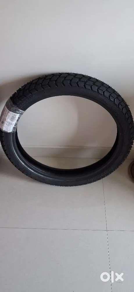 Bullet classic front tyre(tubeless ).
