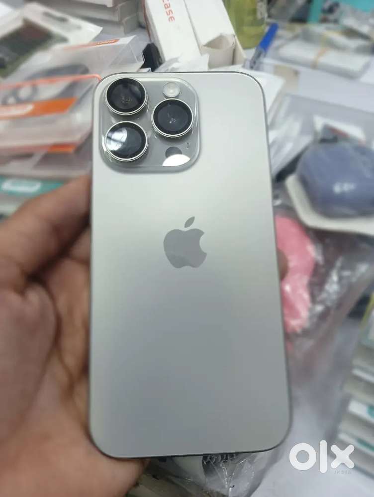 iPhone 15 pro(Natural titanium/256)
