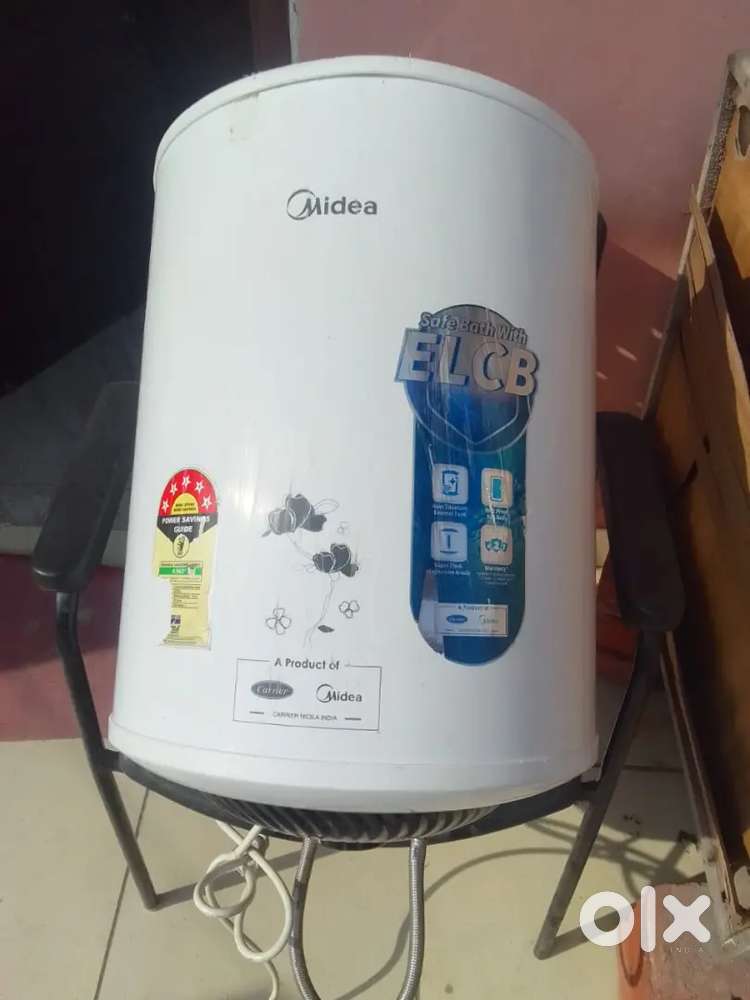 Mida carrier company  geyser 25ltr one years old, service abi krwai  a