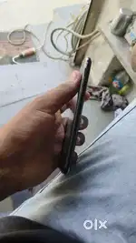 Good condition all parts orginal  81% battery health