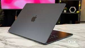 Like-New Apple MacBook Air 15'' -M3 – 16GB RAM  512GB SSD – For Sale