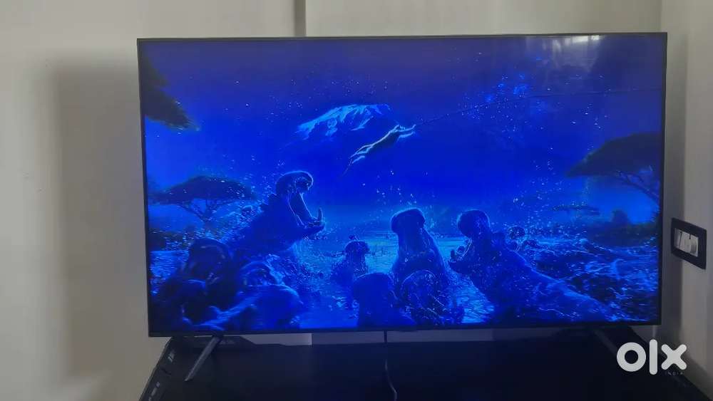 Samsung 55 inches 4k led tv and boat Avante bar bluetooth speaker