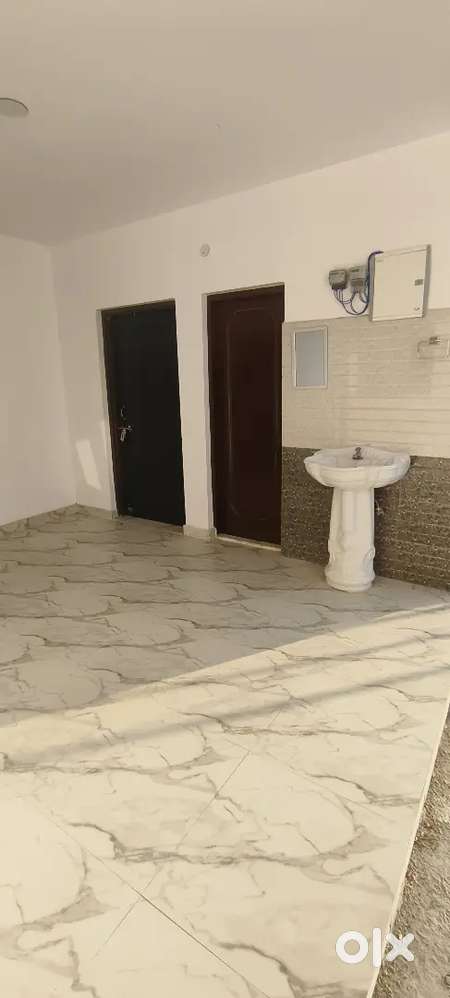 1 bhk for rent for small family or Student
