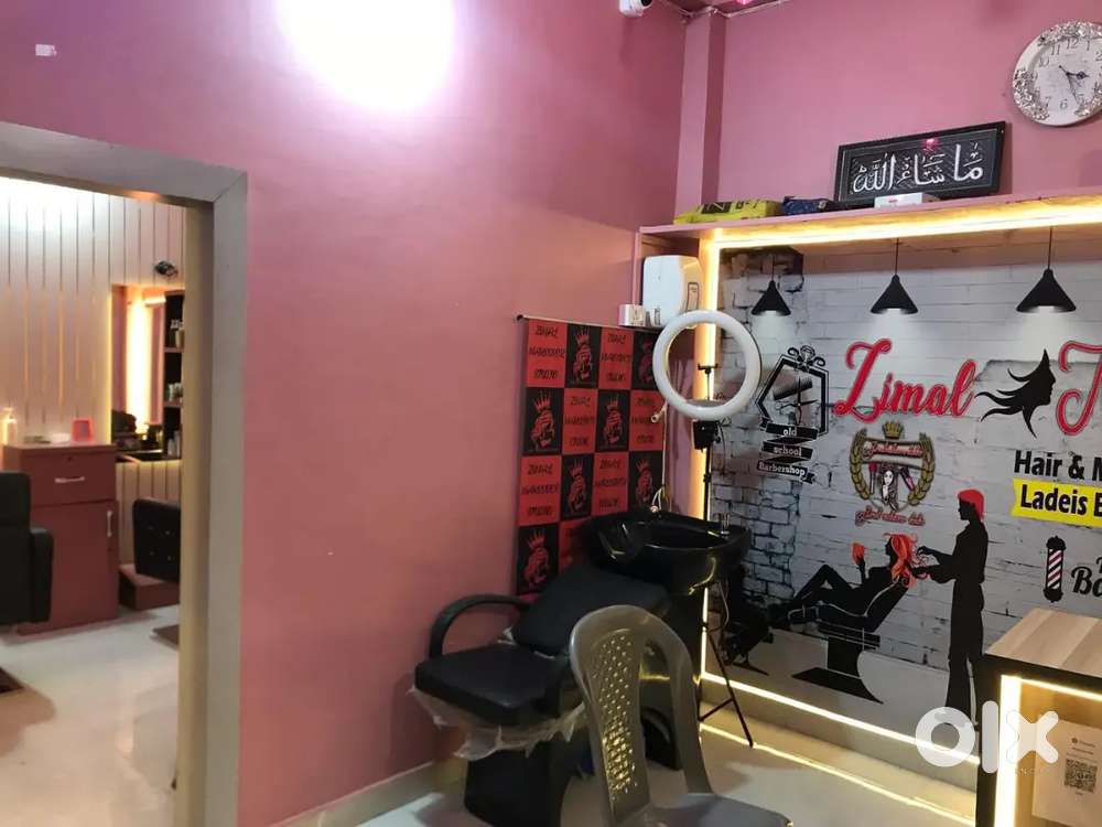 Ladies Parlor ka Saman bechna hai urjent