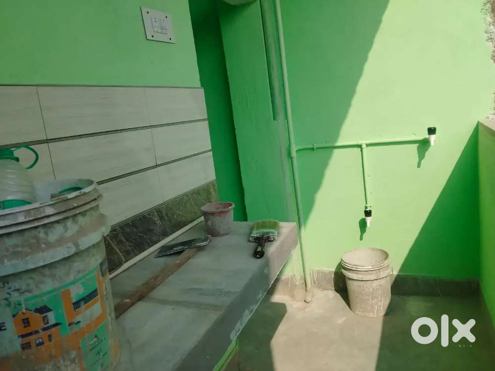 Room Khali Hai bahut achcha hai