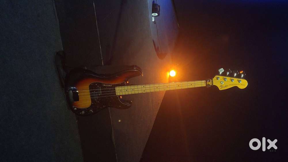 Fender Precision Bass