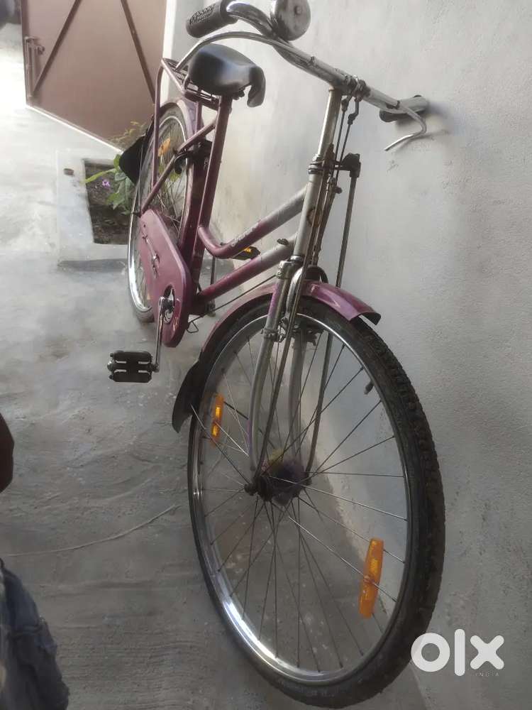 Girls cycle
