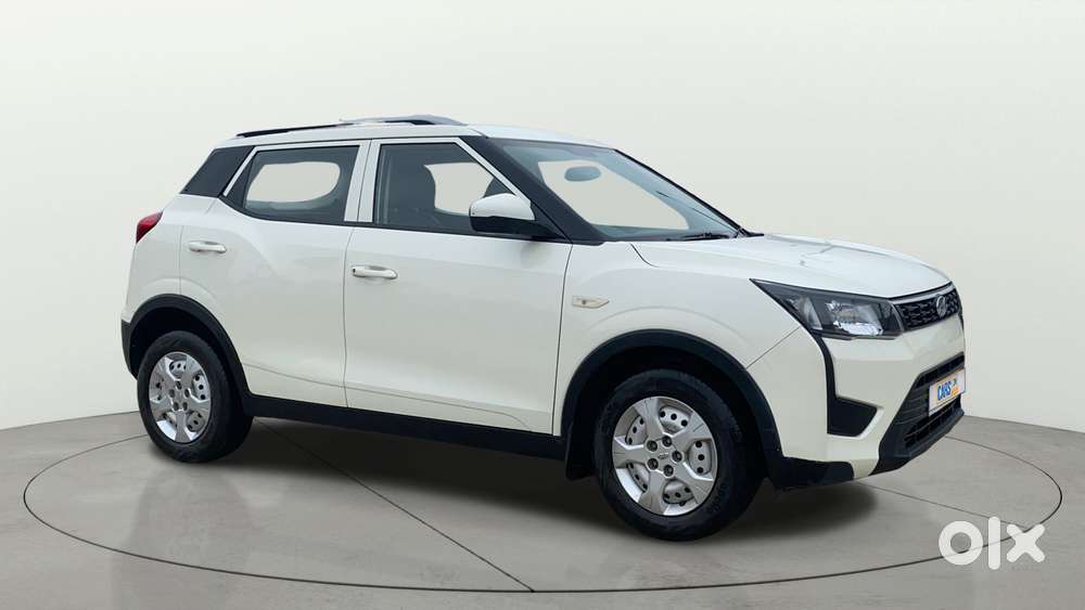 Mahindra XUV300 W4, 2021, Petrol