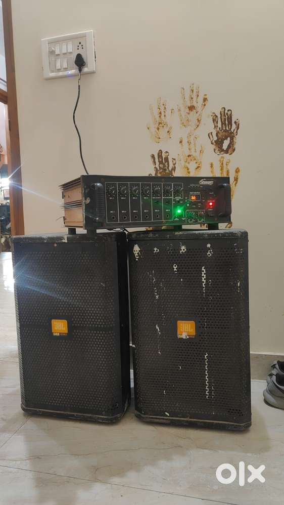 Brand new condition Amplifier and two speakers
