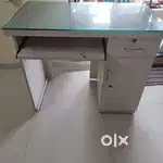 Computer table