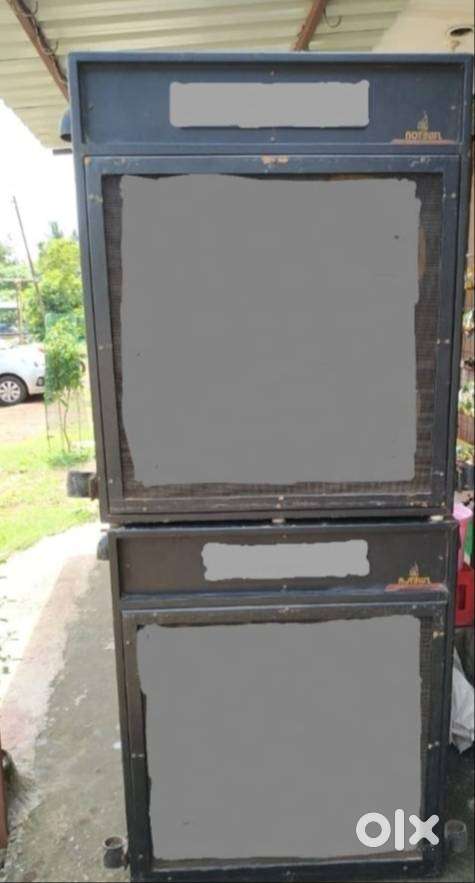 DJ/PA EMPTY BOXES CAN B FITTED WITH FOUR 12 INCH SPEAKERS IN EACH BOX
