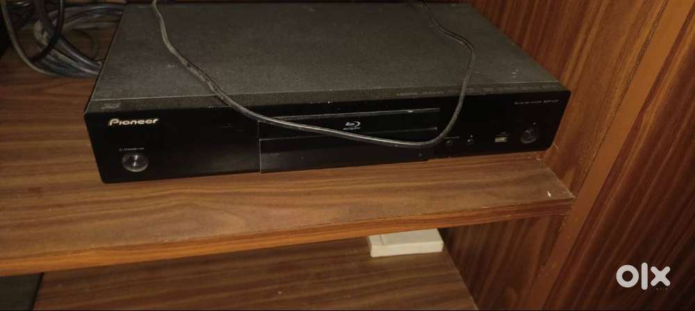 HOME THEATRE SYSTEM