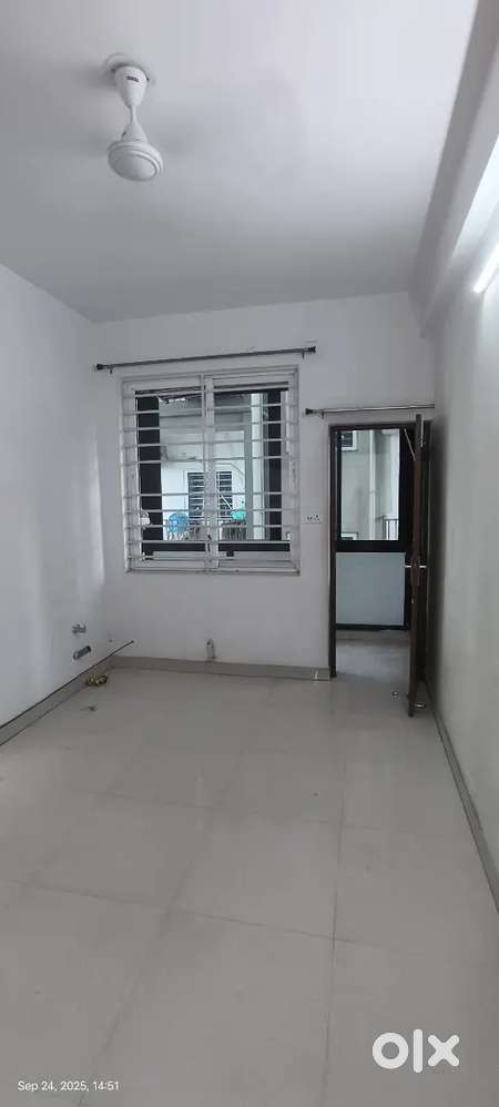 3BHK FLAT NEAR DOMINO'S MAIN ROAD VIJAYA HERITAGE KADMA