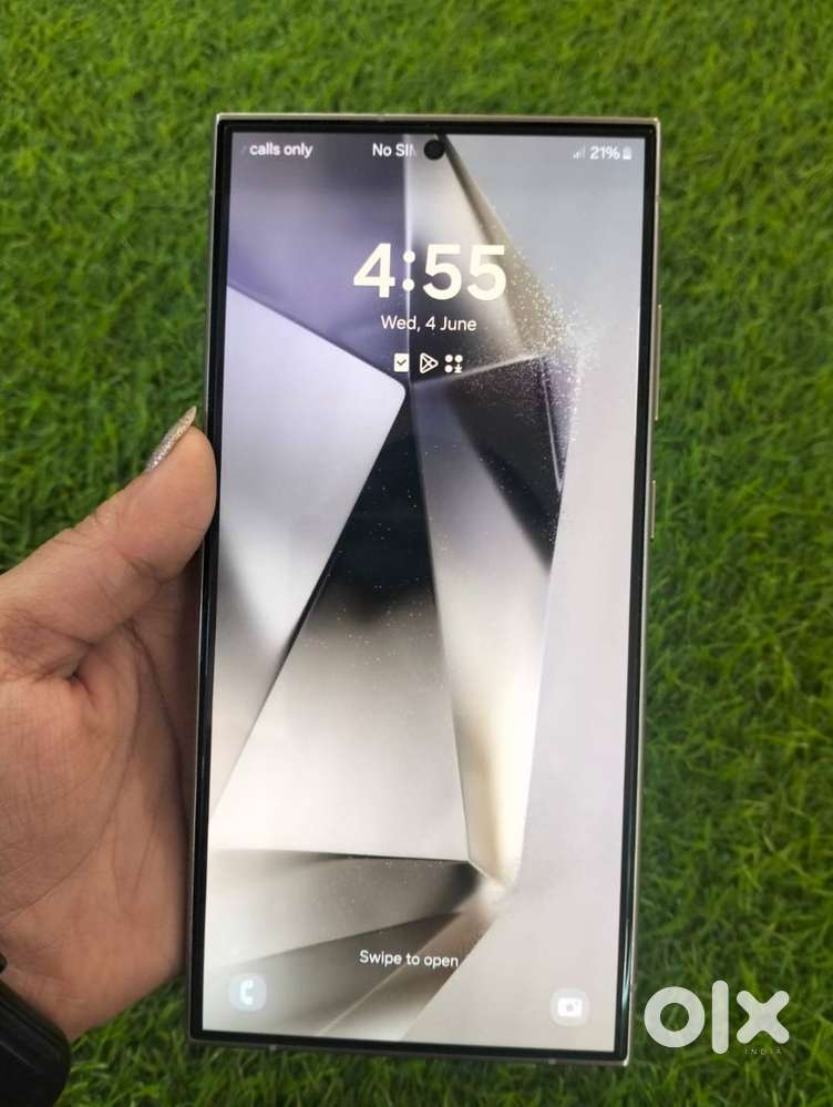 Selling My Samsung S24 Ultra, Less Used, Excellent Condition,12/256GB.