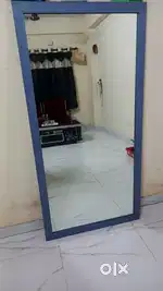 Need roommate (women) in yari road Versova