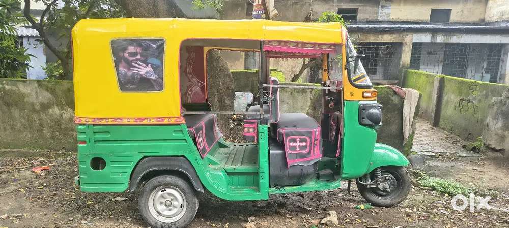 Mujhe auto driver ki zarurat hai jo mera auto chaliye