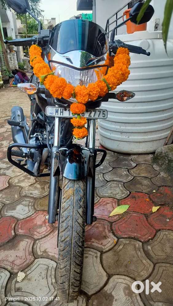 फक्त 7 महिने वापरलेली गाडी आहे