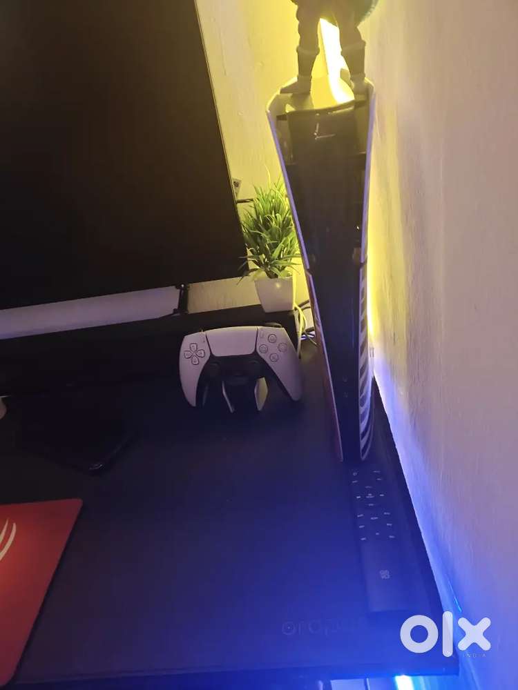 Selling my PS5 slim 8 month old with my account