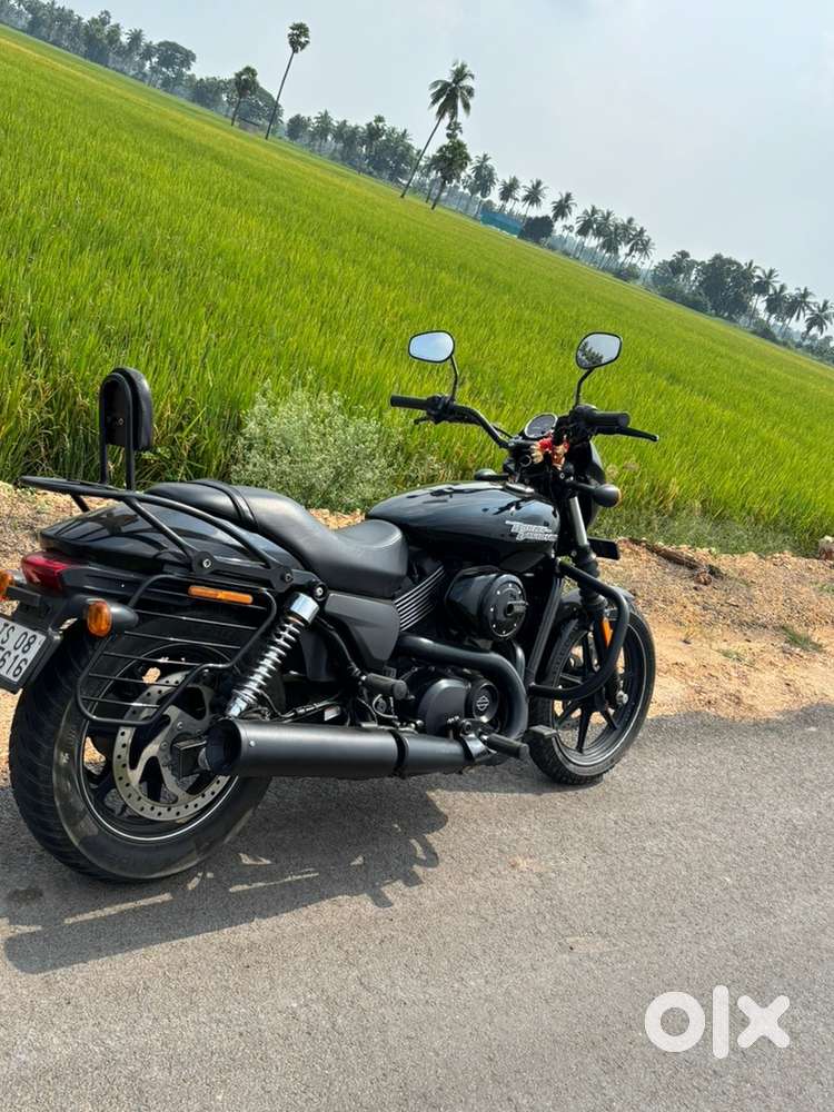 Hardly driven and well maintained bike.