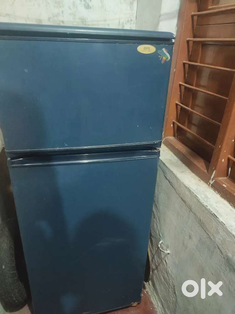 Bpl doble door fridge working in good condition