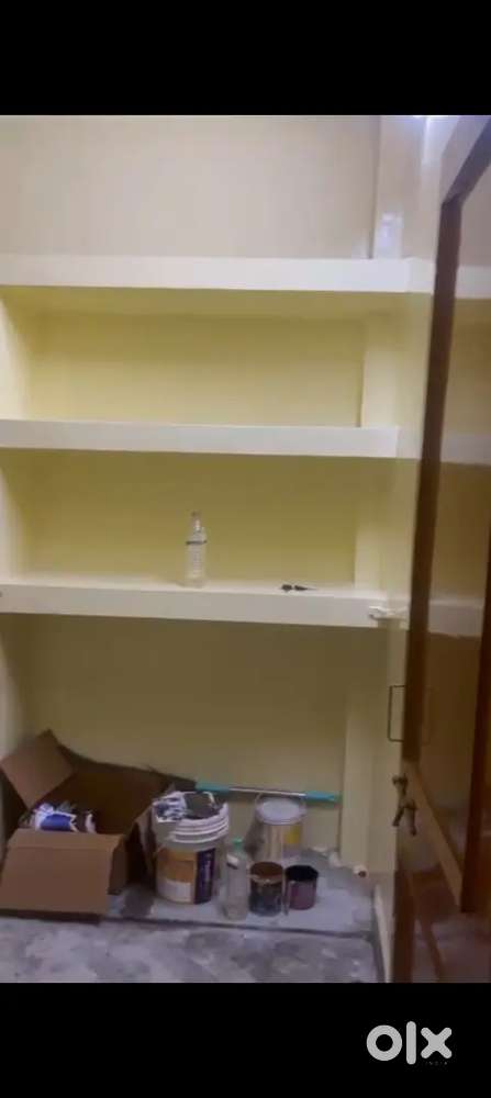 Gorakhpur main road 1 bedroom hall kitchen letbath rent 8500