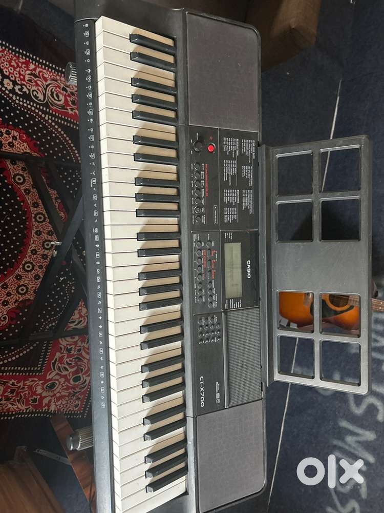 Casio CT-X700 Piano Keyboard