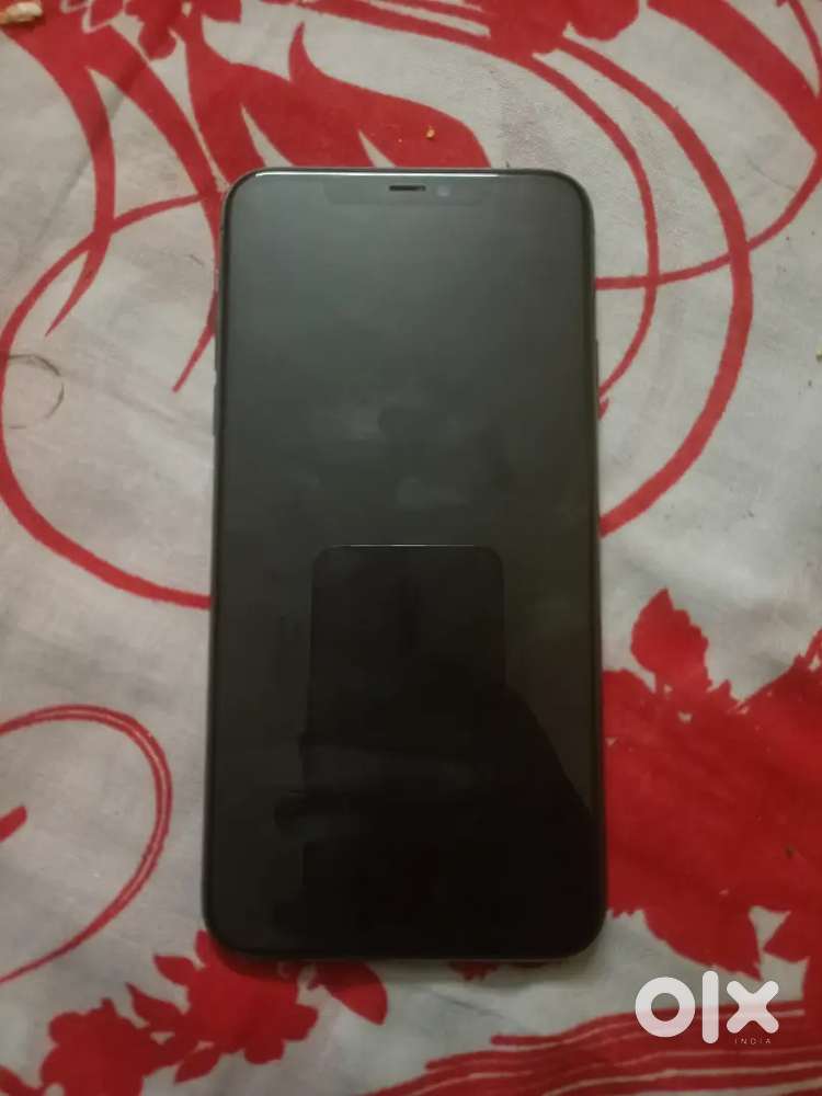 11promax 256gb internal storage