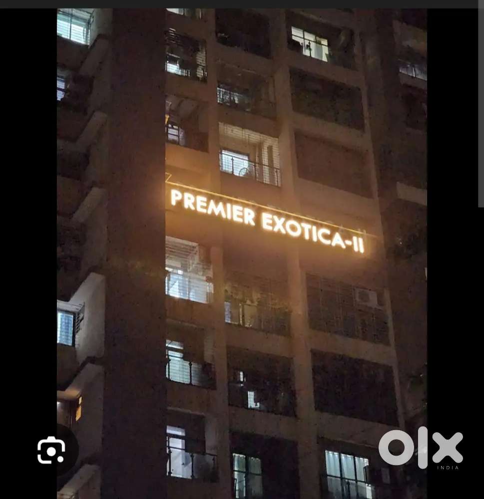 Premium building with mix community