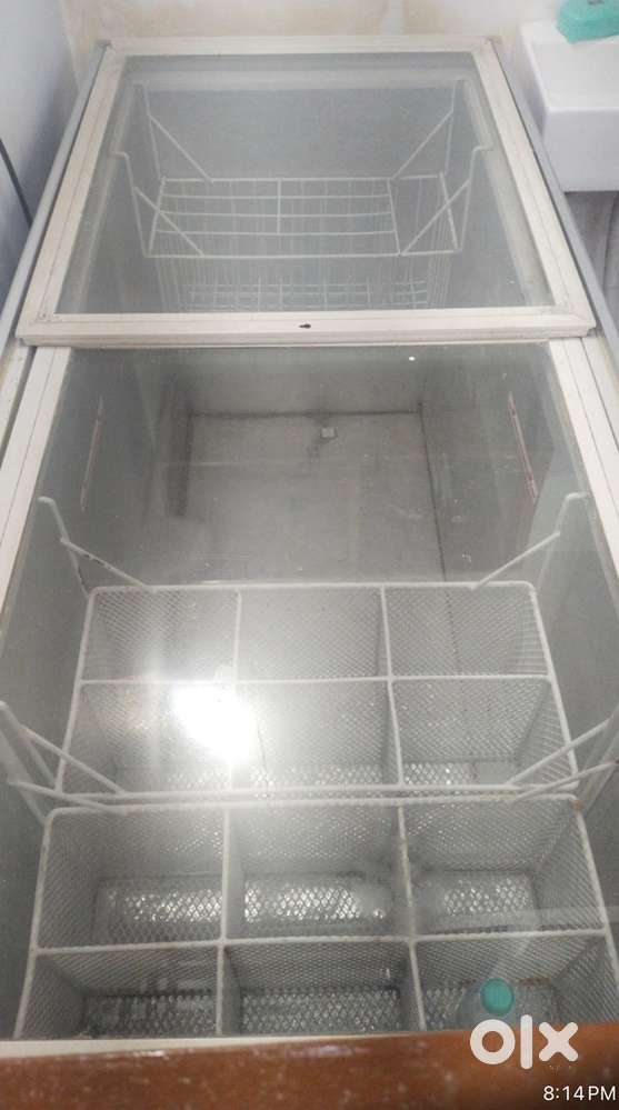 Deep freezer 2 nos