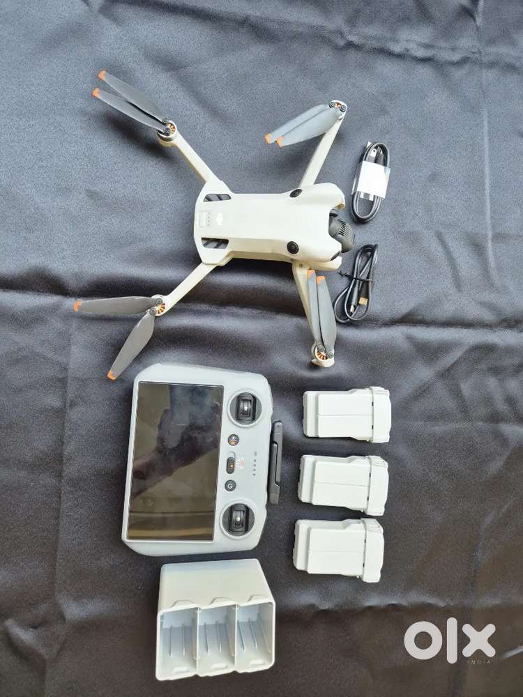 DJI Mini 4 pro combo pack