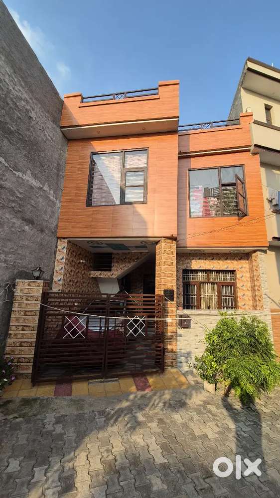 Selling 90 Gaj House Full Furnished