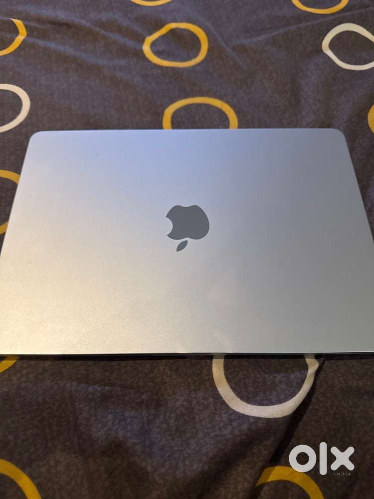 Apple macbook air 2025