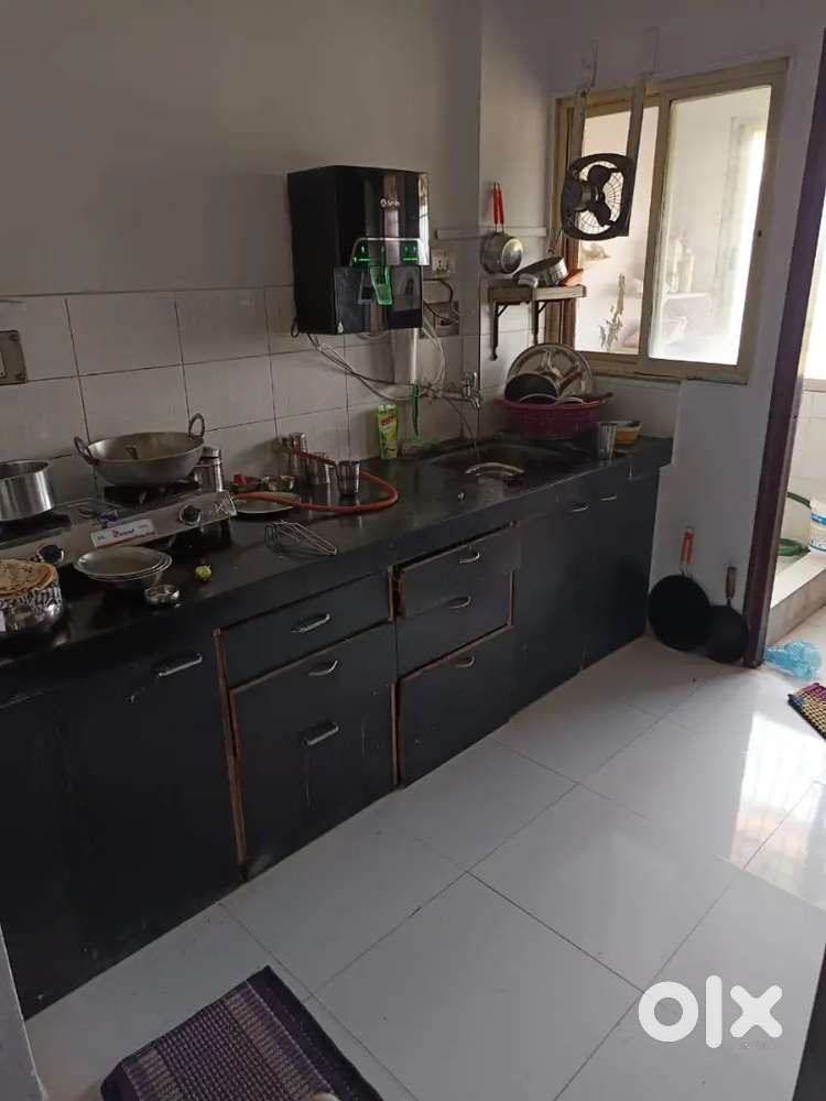 2 bhk Semi farnish flats available on rent chala vapi area