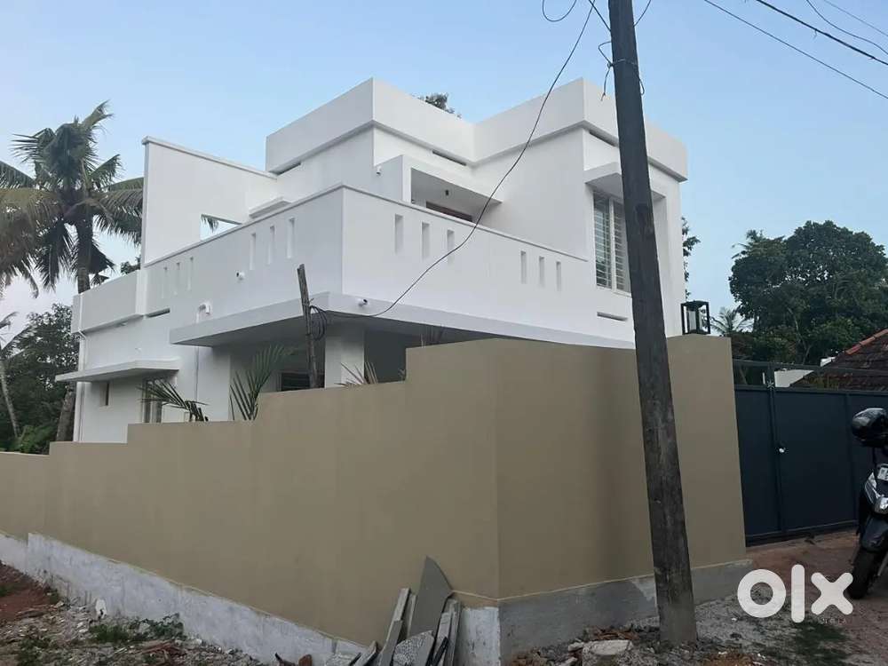 Ayathil Punthalathazham New House