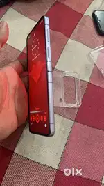 Flip 4 Brand new condition 5 mnth old